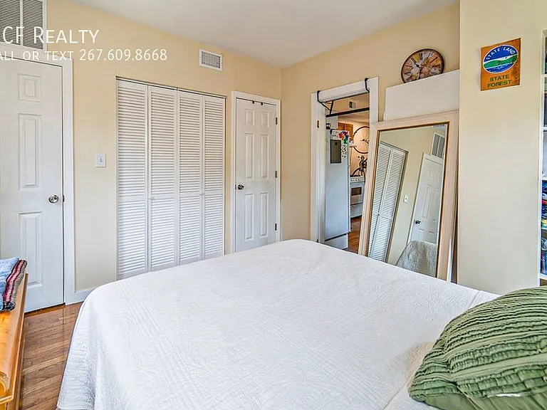 527 S 21st St #2R — Photo 11
