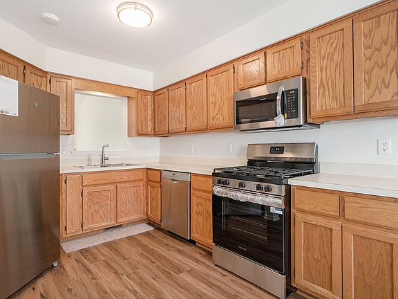 4th image of 1656 Jonquil Dr