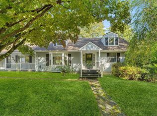 27 Mullen Hill Rd, Waterford, CT 06385