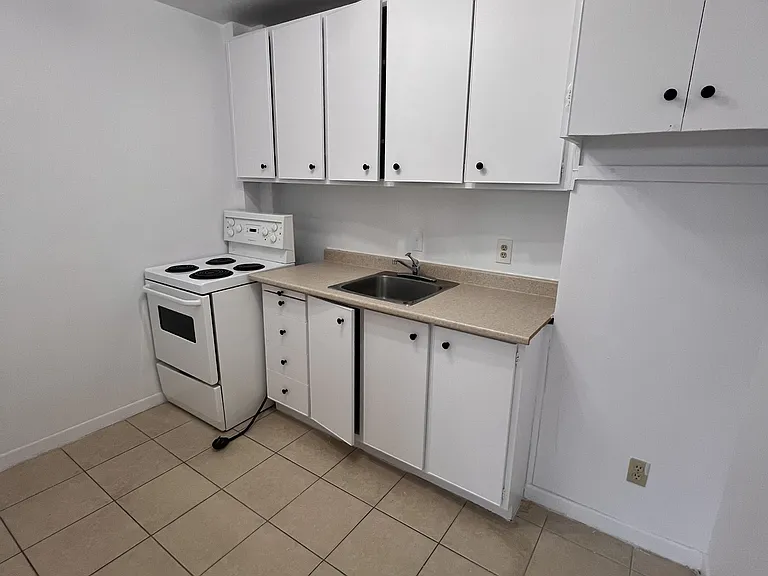 345 Laurier Ave E #404 — Photo 6