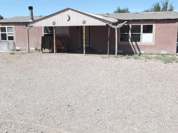34 Blue Hill Rd, Los Lunas, NM 87031