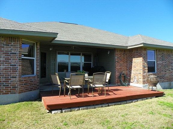 3rd image of 1509 Dustin Cade Dr