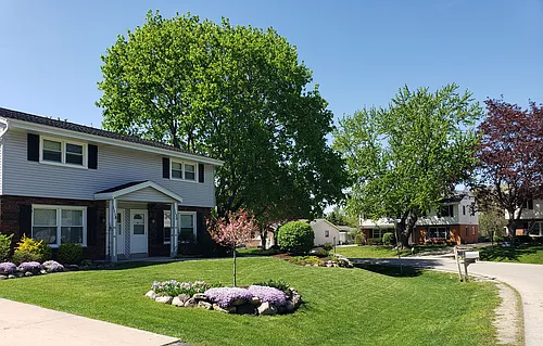 1118 N Hillock Dr Photo 1