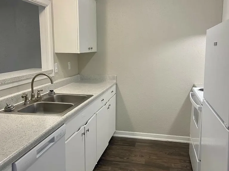 4443 Ocean Dr — Photo 19