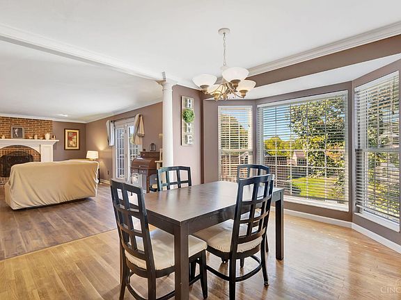 5th image of 7829 Surreywood Dr