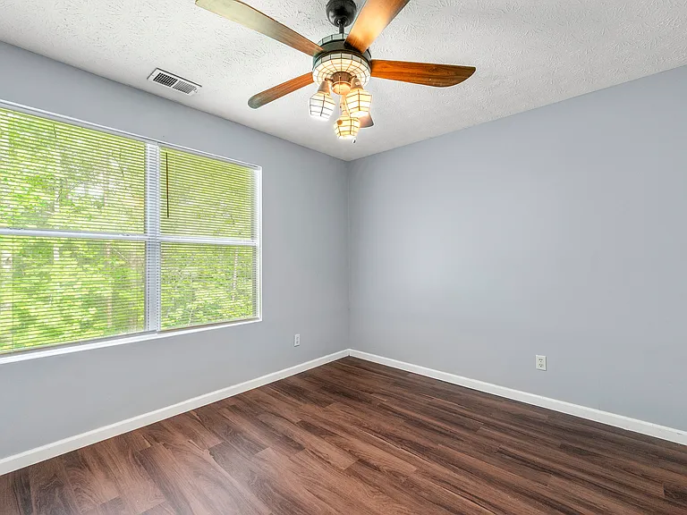 3247 Fairington Dr — Photo 27
