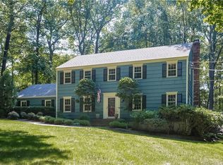 11 Dirksen Dr, Wilton, CT 06897