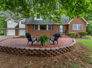 1032 Thelmeta Ave, Chattanooga, TN 37421