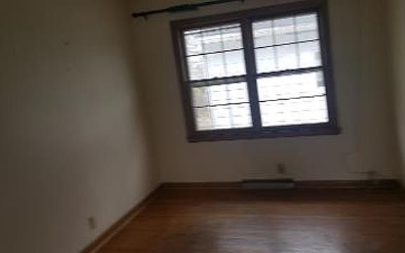 3rd image of 200 Terrace Dr