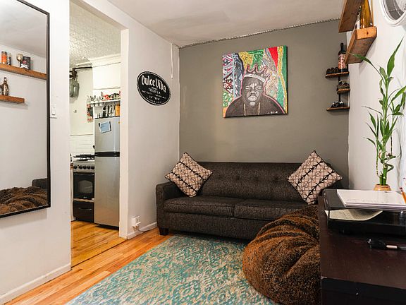 4th image of 111 Mac Dougal St #16