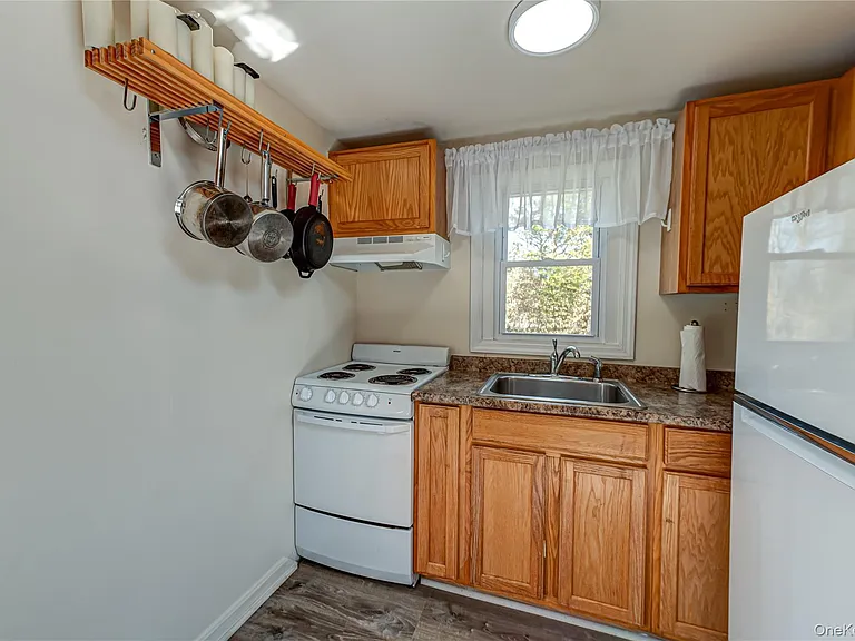 18 Shinnecock Rd #2 — Photo 4