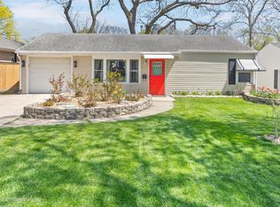 407 Kipling Ct, Wheaton, IL 60187