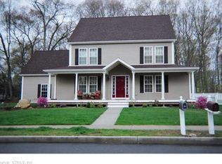 21 Mariners Ln, Mystic, CT 06355