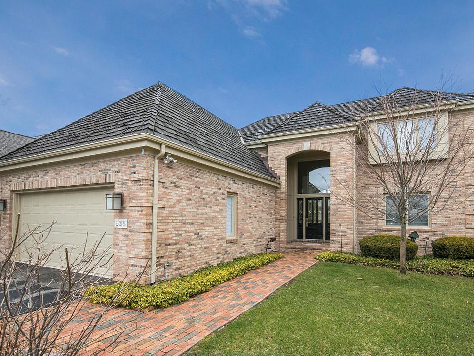 1st image of 2818 W Golf Cir