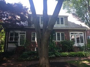 34 Southbourne Rd, Jamaica Plain, MA 02130