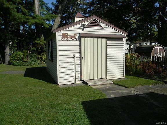 4th image of 85 Torrance Pl