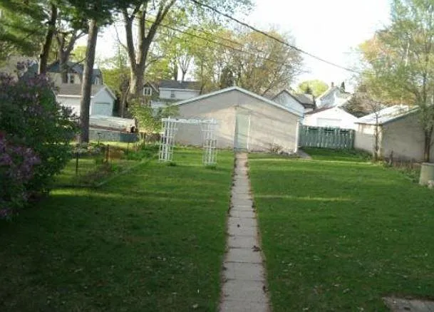 1237 Jackson St — Photo 4