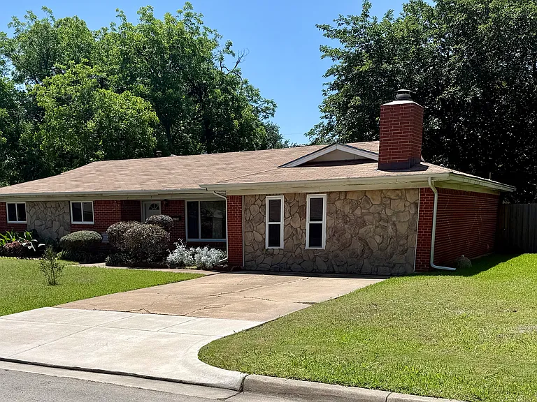 6728 Karen Dr — Photo 2