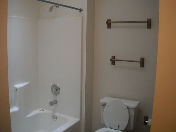 2nd image of 1150 N Harding Ave