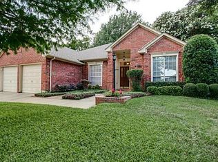 2712 Devonshire Ct, Grapevine, TX 76051