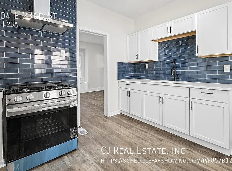 4904 E 23rd St — Photo 5