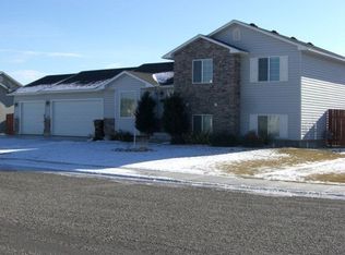 3852 E Deer Mdw, Idaho Falls, ID 83401