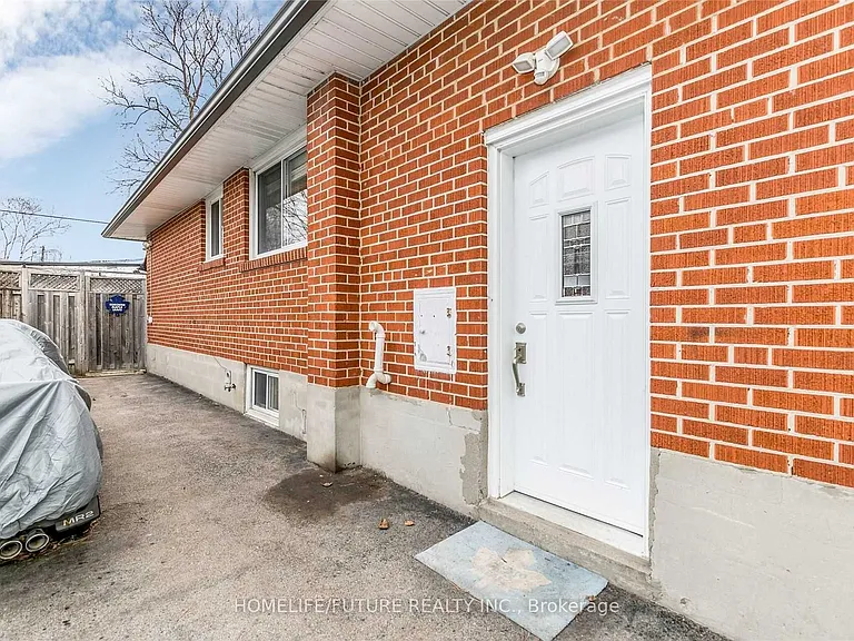 17 Gander Dr #BASEMENT — Photo 2