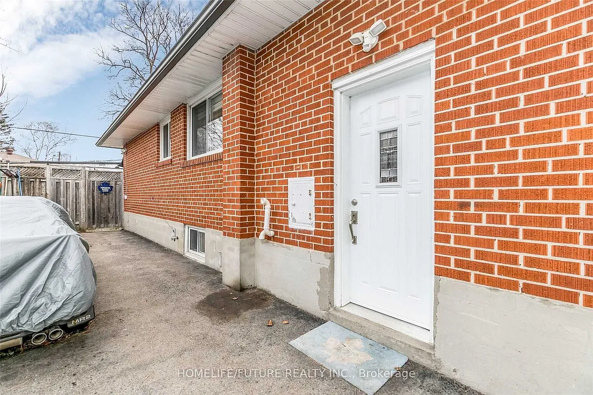 Building Photo - 17 Gander Dr #BASEMENT