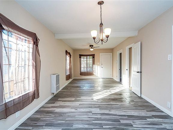 Living Room/Dining Room