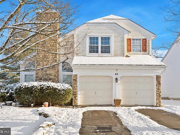 3rd image of 44 Tudor Dr