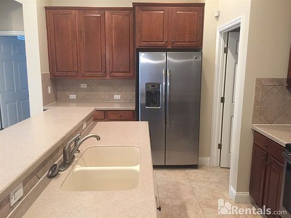 4th image of 3354 Village Oaks Ln