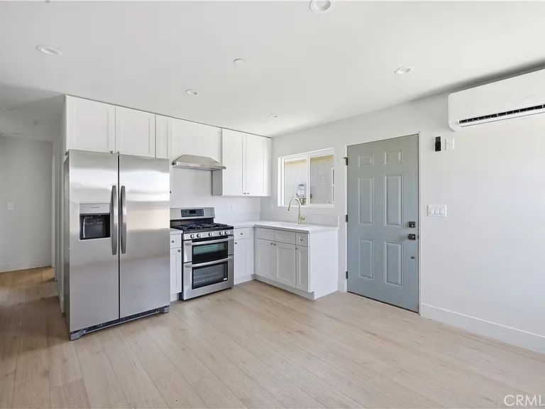2032 W 88th St — Photo 5