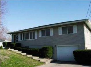 1123 Porter Rd, Muskegon, MI 49441