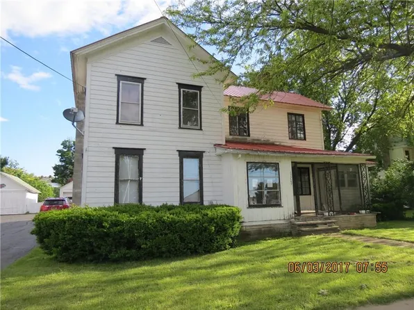 13209 E Church St, Savannah, NY 13146