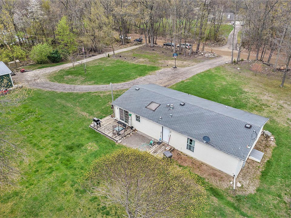 1961 E Goose Lake Rd, Jonesville, MI 49250 MLS 23012668 Zillow