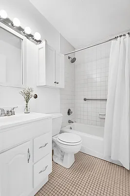 Rented by Cooper & Cooper Real Estate | media 11