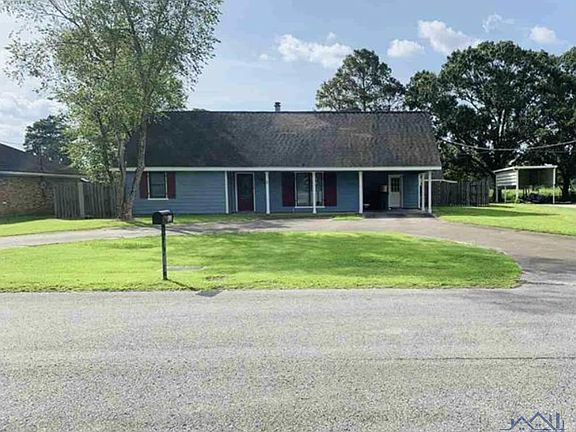 2nd image of 412 Thoroughbred Park Dr
