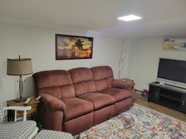 20 Main St #C