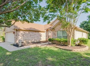 10800 Southerland Dr, Denton, TX 76207