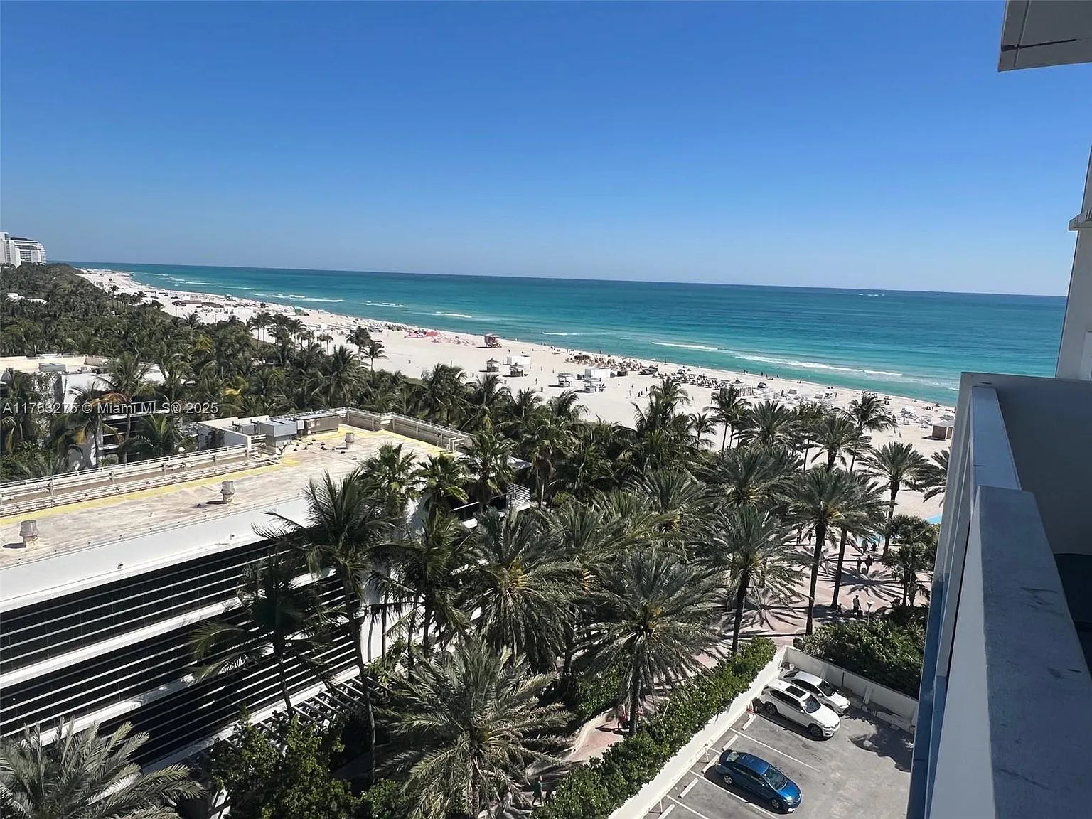 The Decoplage Condo — Photo 3