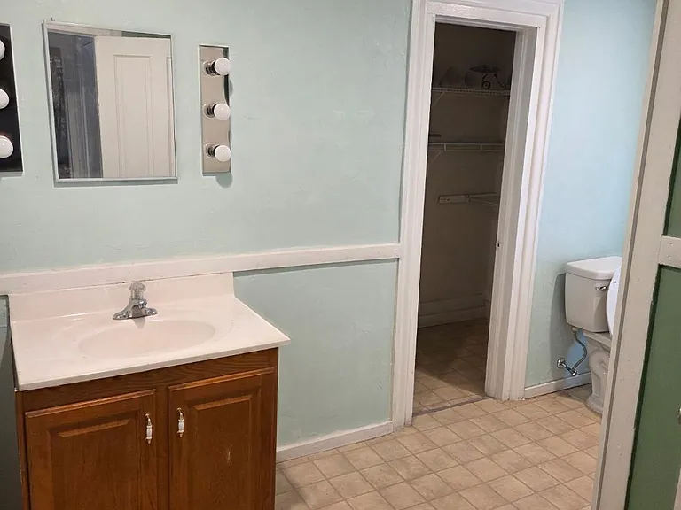 524 N Walnut St #2 — Photo 1