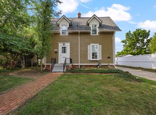 22526 Garrison St, Dearborn, MI 48124