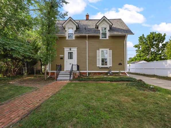 22526 Garrison St, Dearborn, MI 48124