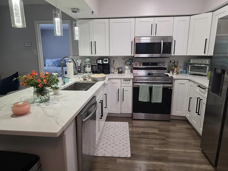 922 Washington Pl #22 — Photo 3