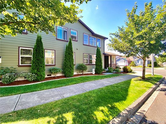3rd image of 9004 Aster St SE