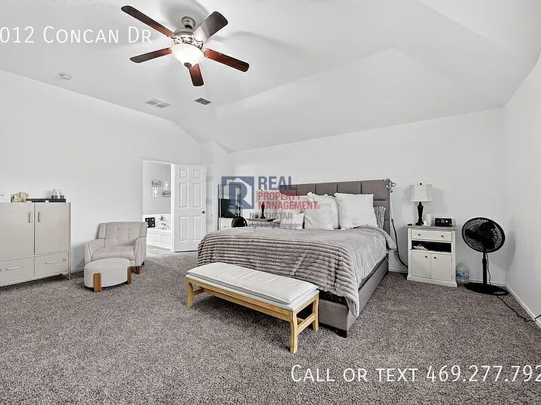 1012 Concan Dr — Photo 15