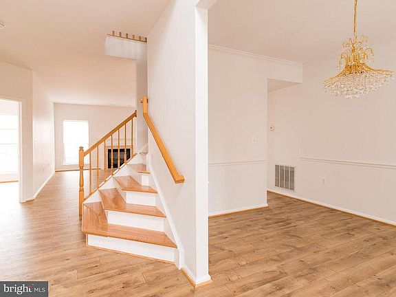 2nd image of 714 Mount Holly Pl NE