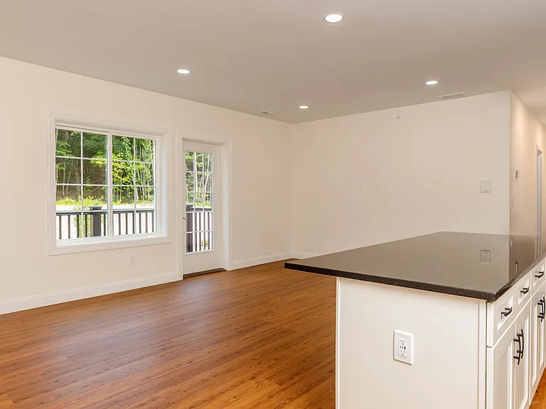150 State Rd E #9 — Photo 2