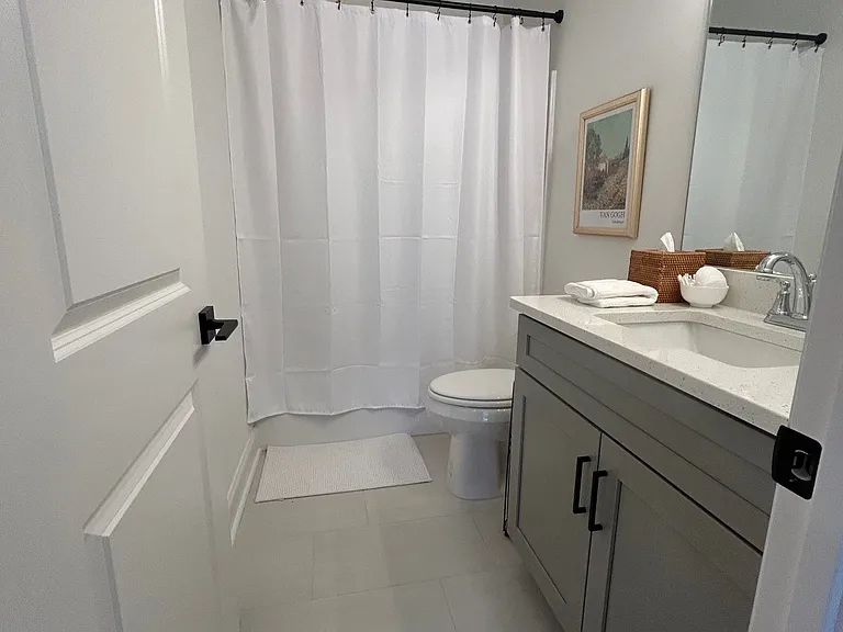 715 Southview Dr — Photo 7