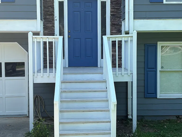 2700 Fort Daniels Dr — Photo 2